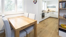 Zv�t�ení pr�chodu a zásah do nosné konstrukce musel projít schválením statika.