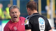 Nespokojený sparťanský trenér Pavel Hapal.