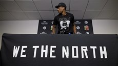 DeMar DeRozan na tiskové konferenci k závru sezony Toronto Raptors