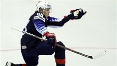 Americký kapitán Patrick Kane slaví sv�j druhý gól proti �esku.