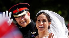 Princ Harry a Meghan Markle na snímku v den jejich svatby. Vzali se v kapli...