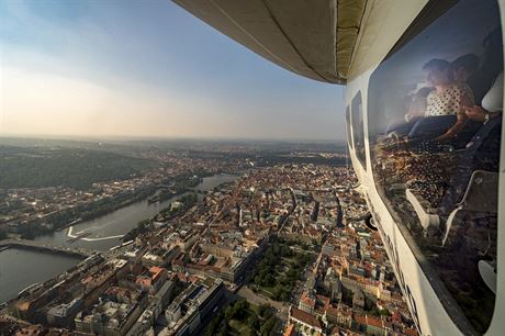 Vyhlídkový let vzducholodi Zeppelin NT nad Prahou.