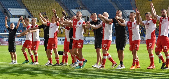 Fotbalisté Slavie slaví vítzné zakonení sezony, v posledním kole zdolali...