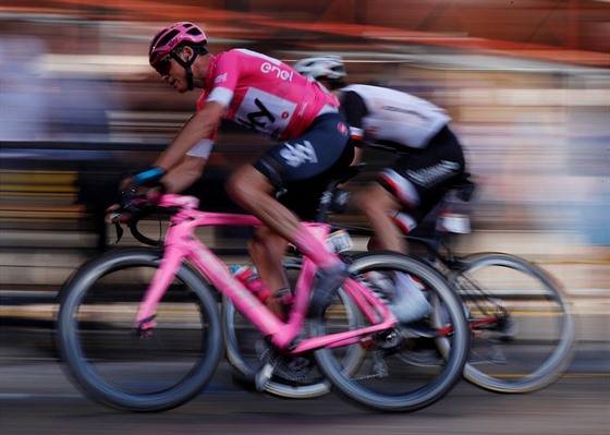 Chris Froome bhem poslední etapy Giro d´Italia.