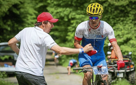 Radim Koínek v zápahu. éfovat nejstarí eské MTB stáji obnáí pomoc také...