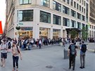 Fronta v New Yorku pi zaátku prodeje nového OnePlus 6