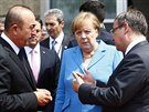 Nmecká kancléka Angela Merkelová, turecký ministr zahranií Mevlut Çavuoglu...