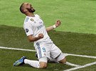 Karim Benzema z Realu Madrid slaví gól ve finále Ligy mistr proti Liverpoolu.