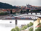 eleznin most spojujc prask Smchov s Vton. (23. kvtna 2018)