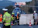 U nehody zasahoval i vrtulník. (21. kvtna 2018)