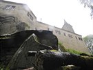 Oprava hradu Rotejn na snmku z poloviny kvtna 2018. Po rekonstrukci vzniknou...