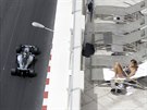 Valtteri Bottas uhání ulicemi při tréninku na Velkou cenu Monaka formule 1, ne...