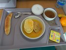 Fotky jídel z porodnice ve Fakultní nemocnici Královské Vinohrady poslal Peter...