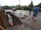 Obyvatel Zajeova na Berounsku uklzej nsledky povodn, kter zniila...