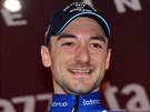 Italský cyklista Elia Viviani slaví vítzství v 17. etap Gira.