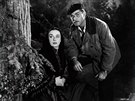 Patricia Morisonová a Alan Curtis ve válečném snímku Hitler's Madman (1943)