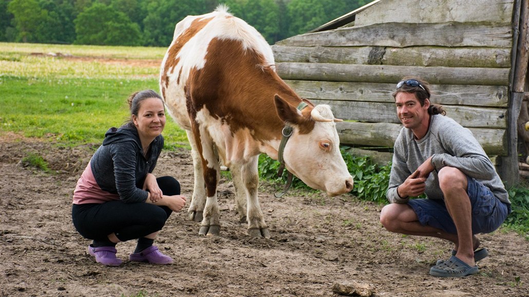 Dominika Jabálková a Jiří Korn o dojení krav nebo zpracování mléka ze začátku...