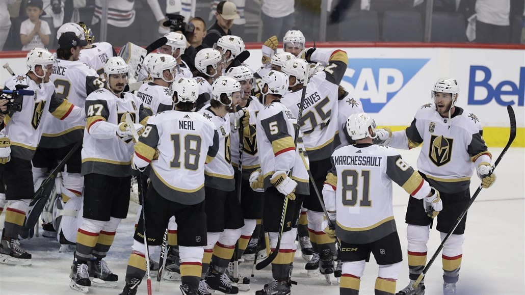 Euforie hokejistů Vegas po senzačním postupu do bitvy o Stanley Cup.