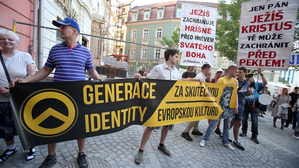 Uvedení kontroverzní hry, v ní� Je�í� znásil�uje muslimku, provázela �ada...