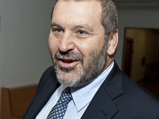 Alexandr Novák u Krajského soudu v Ústí nad Labem (červenec 2012)