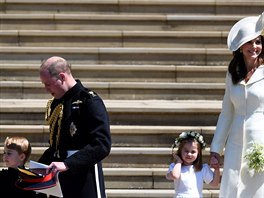 Princ George, princ William, princezna Charlotte a vévodkyně Kate na svatbě...