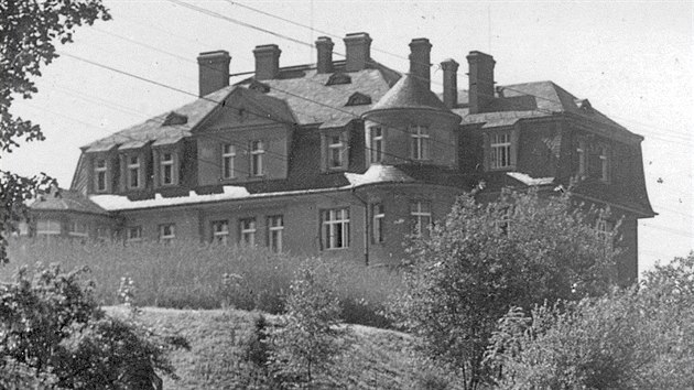 Vila Baumgrtel, takzvan soudcovsk vila v Ai, v dob sv nejvt slvy, pravdpodobn v 30. letech minulho stolet