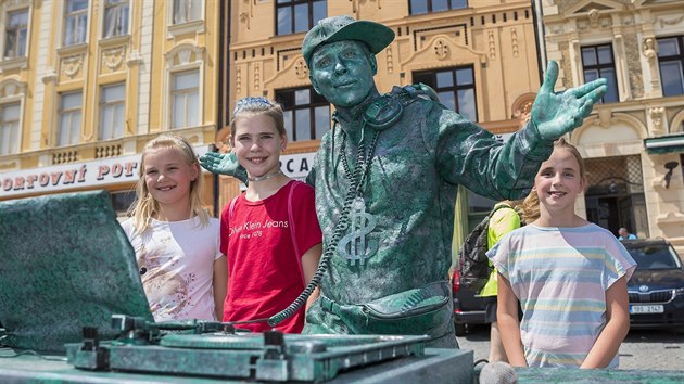 V centru Kroměříže se koná Festival živých soch (27. května 2018).