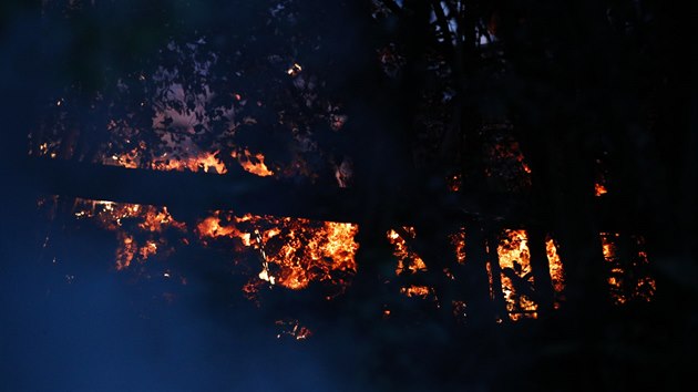 V sobotu bylo z okol sopky nucen vysthovno kolem 2000 lid, tisce jich navc opustily sv obydl dobrovoln. Havajsk nrodn garda se podle Reuters pipravuje na dal evakuace. (20. kvtna 2018)