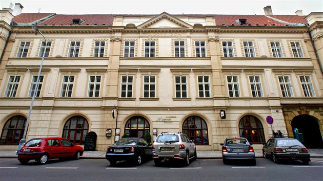 Nejdelší stranickou tradici má Lidový dům, sídlo ČSSD. Starý šlechtický palác socialisté koupili už v roce 1907 a po restitucích se do něj opět vrátili.