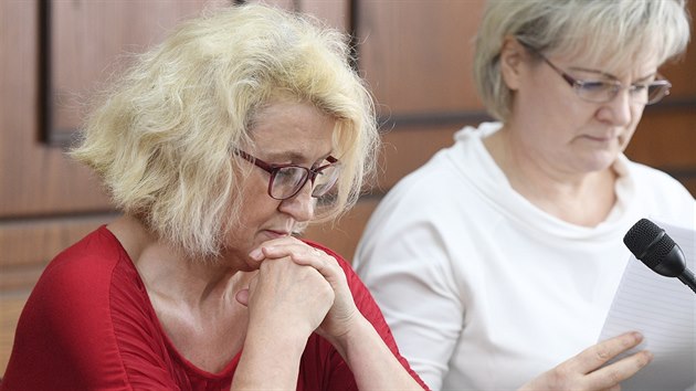 Bval zdravotn sestra Vra Mareov u Obvodnho soudu pro Prahu 2, kter pokrauje v projednvn jej dosti o tymilionov odkodn od sttu za trestn sthn. (24. kvtna 2018).