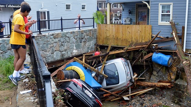 Msto Ellicott City v americkm stt Maryland po dvou letech znovu poniila bleskov povode. (28. kvtna 2018)