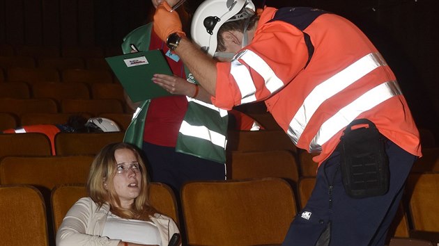 Profesionální zdravotničtí záchranáři z Česka i zahraničí soutěžili na 22. ročníku soutěže Rallye Rejvíz. Mezi úkoly byl například i zásah v kině, kde chovanec ústavu pobodal vychovatelku.