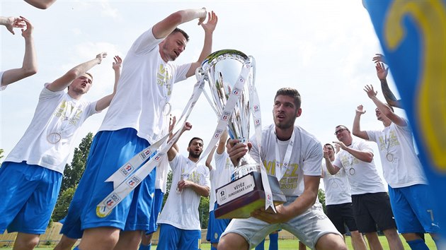 Teplit fotbalist slav triumf v Juniorsk lize.