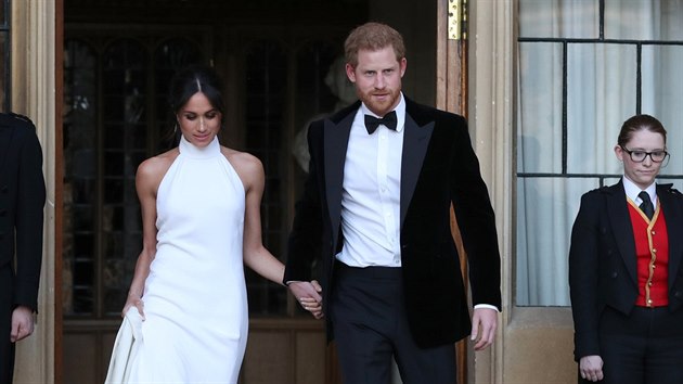 Princ Harry a vvodkyn Meghan pi odchodu z hradu Windsor (19. kvtna 2018)