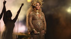 Zpěvačka Beyoncé na předávání cen Grammy (únor 2017)