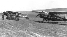 Výcvik pilotů u Avironu z řad židovských osadníků nedaleko kibucu Afikim (konec...
