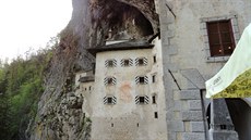 V Predjam se tyí nejvtí jeskynní hrad na svt.