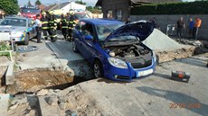 �koda Fabia zapadla v �astolovicích do výkopu (20.5.2018).