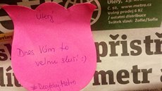 Vzkazy na deníku Metro pro lep�í náladu.