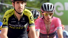 Simon Yates (vpravo) bhem 19. etapy Gira