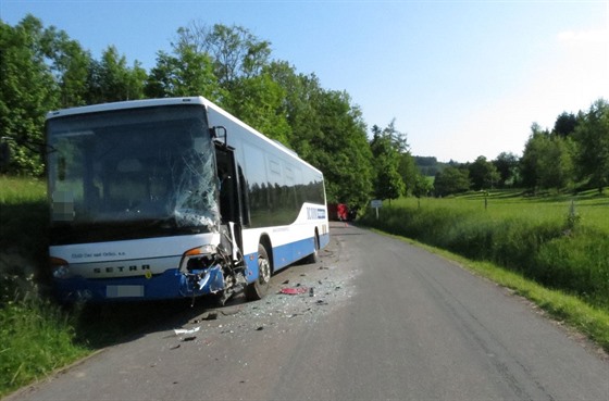 Na nehodu v Línici u amberka doplatil zranním idi autobusu i idi...