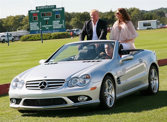 Donald a Melania Trumpovi během Mercedes-Benz Bridgehampton Polo Challenge ve...