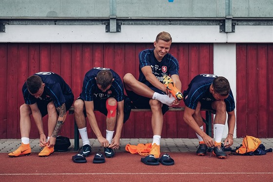 Fotbaloví reprezentanti se na kempu v Rakousku chystají na trénink, Filip Novák...
