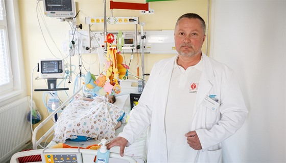 Primář Daniel Blažek (na snímku) založil v nemocnici v Hořovicích v roce 2014...