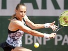Slovenská tenistka Magdaléna Rybáriková se chystá na bekhendový úder proti...