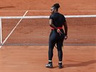 Serena Williamsová v utkání s Australankou Ashleigh Bartyovou.