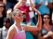 Karolna Plkov slav postup pes druh kolo Roland Garros pes krajanku...