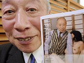 Hraje s here�kami r�zn�ho v�ku, rad�ji v�ak nat��� s t�mi star��mi. Mimo...