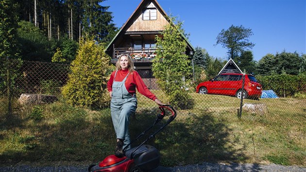 Zku�enost s v�kendov�m druh�m bydlen�m m� zhruba polovina obyvatel republiky.