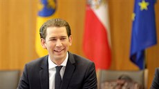 Rakouský kanclé Sebastian Kurz na výjezdním zasedání vlády v Mauerbachu (27....